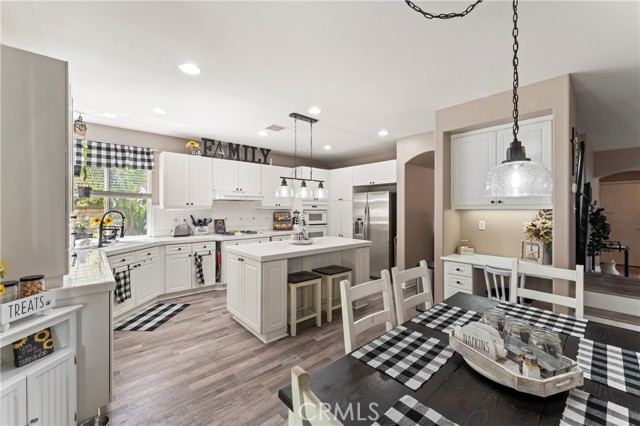 Detail Gallery Image 20 of 74 For 28182 Angelica Pl, Valencia,  CA 91354 - 5 Beds | 4 Baths