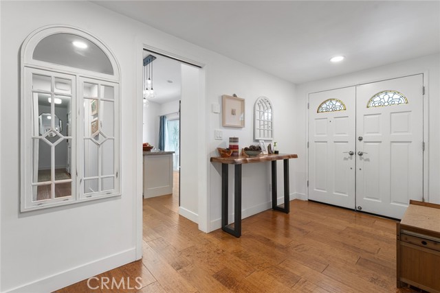 Detail Gallery Image 7 of 56 For 4835 Almidor Ave, Woodland Hills,  CA 91364 - 5 Beds | 3 Baths