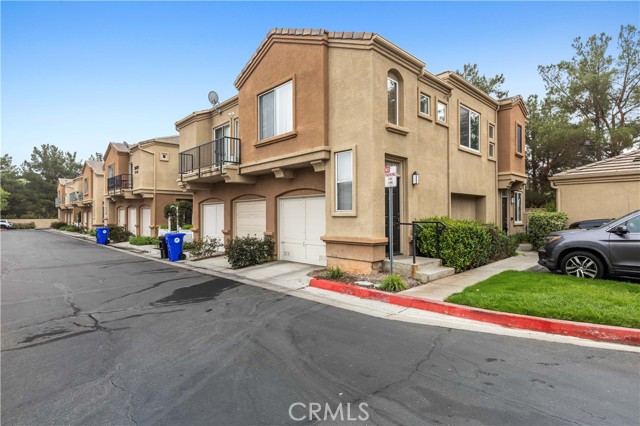 Detail Gallery Image 3 of 38 For 26939 Hillsborough Pkwy #23,  Valencia,  CA 91354 - 2 Beds | 2 Baths