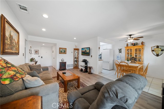 301 San Dimas Avenue, Oceanside, California 92057, 2 Bedrooms Bedrooms, ,2 BathroomsBathrooms,Residential,For Sale,San Dimas Avenue,SW24114512