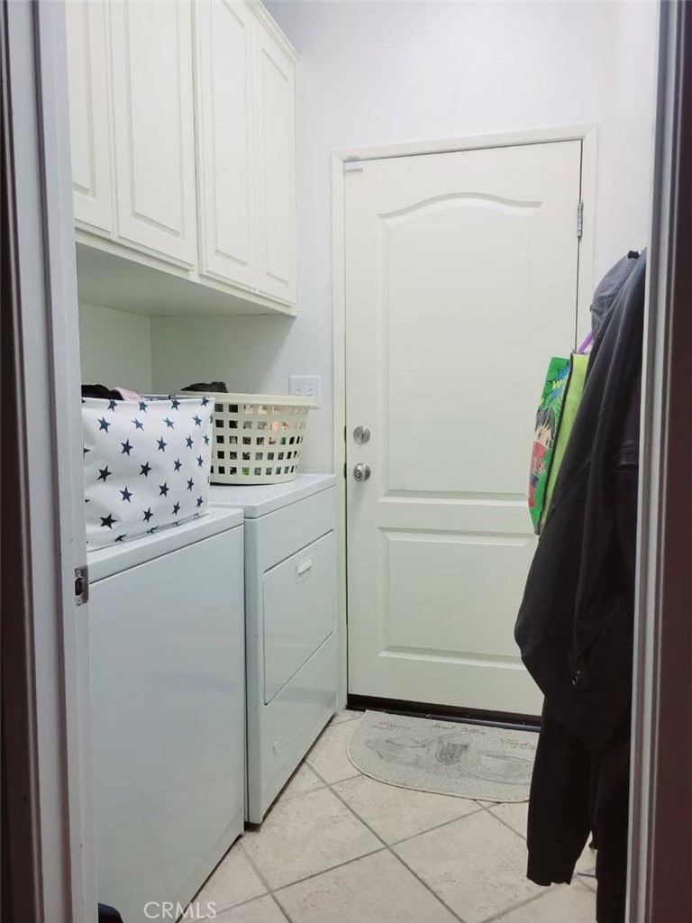 https://media.crmls.org/medias/cc2ffd0d-4a38-4de5-82be-773440b33dc2.jpg?preset=X-Large