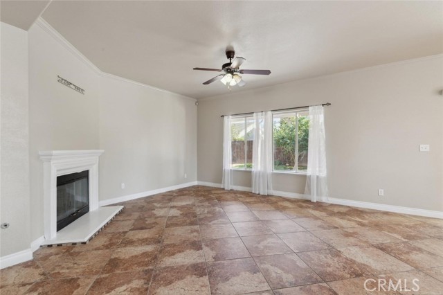 7538 N Erie Avenue, Fresno CA: https://media.crmls.org/medias/cc303e31-05f0-4bba-946a-fc2b0996e772.jpg