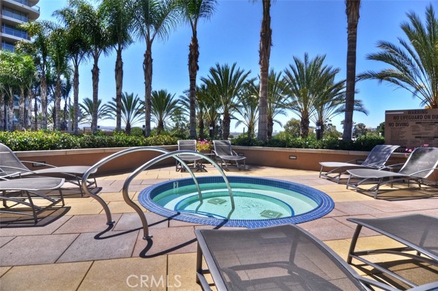 5124 Scholarship, Irvine CA: https://media.crmls.org/medias/cc309070-378d-4ab7-b05d-69adfc1d0956.jpg