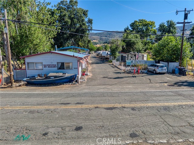 2630 Lakeshore Boulevard, Upper Lake CA: https://media.crmls.org/medias/cc312974-899b-436c-8d7f-6d1b072432f8.jpg