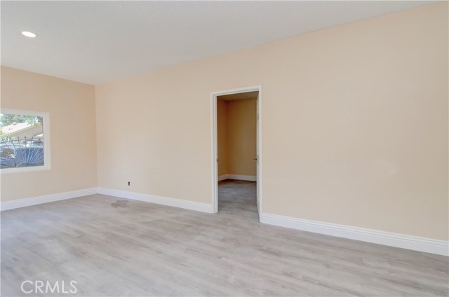 1003 W Myrtle Street, Santa Ana CA: https://media.crmls.org/medias/cc3146e7-b870-4b78-8d94-87cf227dc5be.jpg