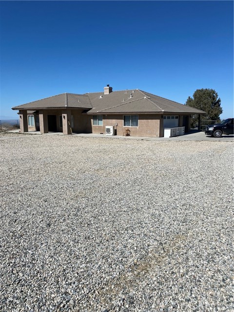 Detail Gallery Image 1 of 18 For 9050 Ponderosa Rd, Pinon Hills,  CA 92372 - 4 Beds | 2 Baths