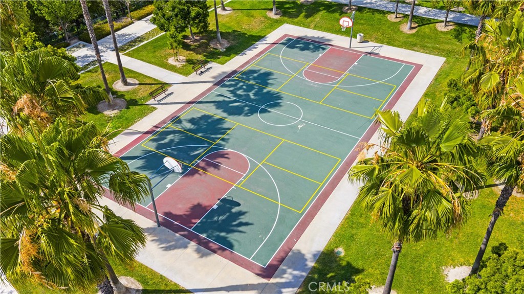 https://media.crmls.org/medias/cc31d19f-5cee-4212-a978-dffba57ab044.jpg?preset=X-Large