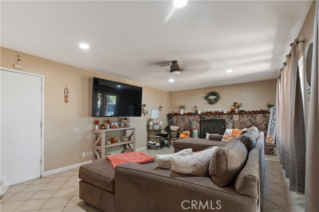 Detail Gallery Image 12 of 21 For 7867 Oxford Ave, Hesperia,  CA 92345 - 3 Beds | 2 Baths