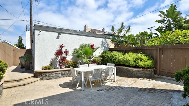 Detail Gallery Image 15 of 52 For 203 Frankfort Ave, Huntington Beach,  CA 92648 - 3 Beds | 2/1 Baths