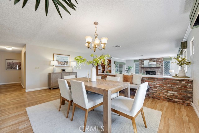 Detail Gallery Image 12 of 38 For 2404 W Ash Ave, Fullerton,  CA 92833 - 3 Beds | 2 Baths