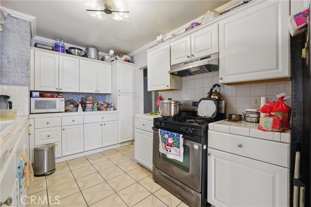 8235 Edna St, Pico Rivera CA: https://media.crmls.org/medias/cc3391e9-c8e8-484e-bd13-7aac73f31202.jpg