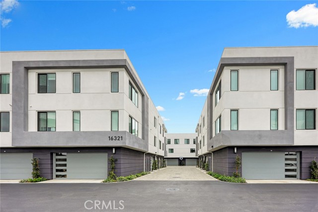 16321 Dawn Way, Tustin CA: https://media.crmls.org/medias/cc3398e7-3b1c-4529-8add-4a9bb8a27f6c.jpg