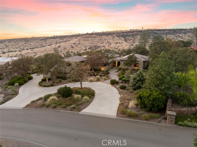 Detail Gallery Image 70 of 71 For 880 Whispering Winds Ln, Chico,  CA 95928 - 3 Beds | 3/1 Baths