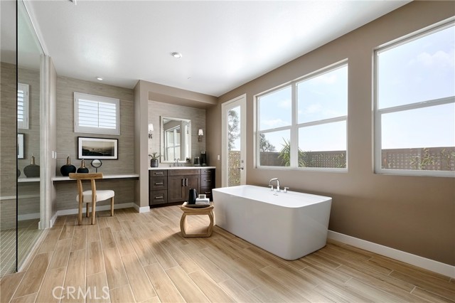 16402 Ginger Creek Drive, Riverside CA: https://media.crmls.org/medias/cc3532c3-6878-47ca-aba6-8e63fcc402b6.jpg