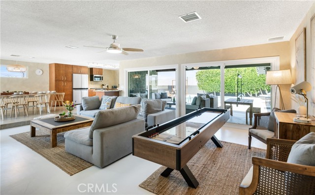 11205 Foxdale Drive, Desert Hot Springs CA: https://media.crmls.org/medias/cc35e666-a35e-4eaa-bca5-e570fe152565.jpg