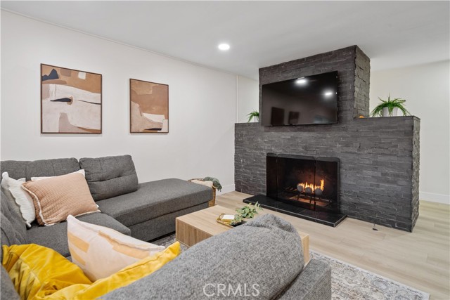 Image 14 of 35 For 1541 Wellington Avenue