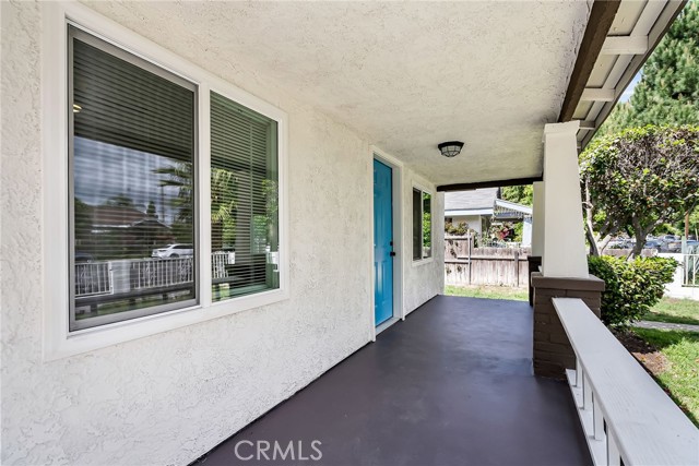 Detail Gallery Image 5 of 26 For 970 E 6th St, Pomona,  CA 91766 - 2 Beds | 2 Baths