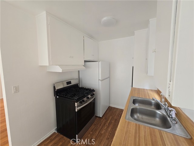 Detail Gallery Image 9 of 16 For 1808 10th St #D,  Santa Monica,  CA 90404 - 2 Beds | 2 Baths