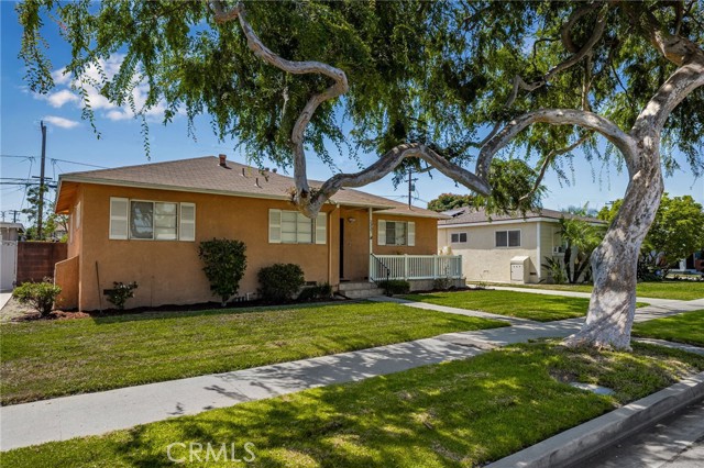 Detail Gallery Image 3 of 37 For 2337 Tevis Ave, Long Beach,  CA 90815 - 3 Beds | 2 Baths