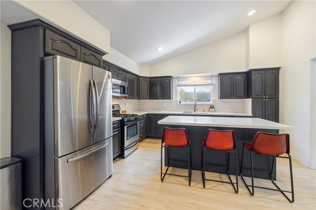 Detail Gallery Image 10 of 26 For 2620 Calle Limonero, Thousand Oaks,  CA 91360 - 3 Beds | 2 Baths