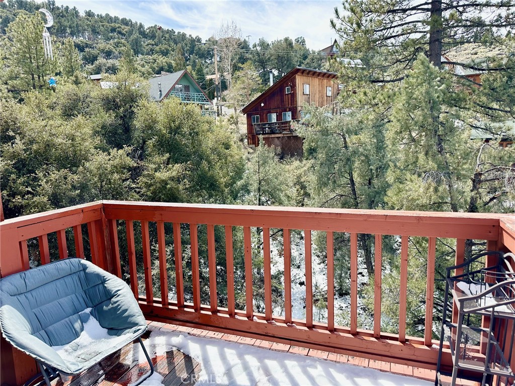 https://media.crmls.org/medias/cc38b074-5fc2-49cf-8bd6-d8938d4a7539.jpg?preset=X-Large