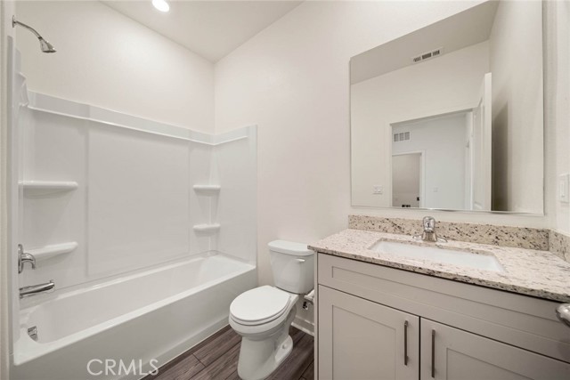 80475 Fortress Court, Indio CA: https://media.crmls.org/medias/cc38bf9e-a35a-421e-9322-a67c143efbfd.jpg