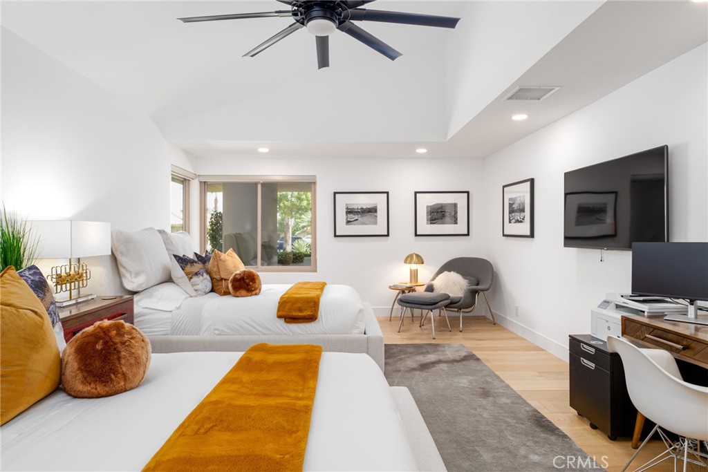 MLS #OC25224944 image #16