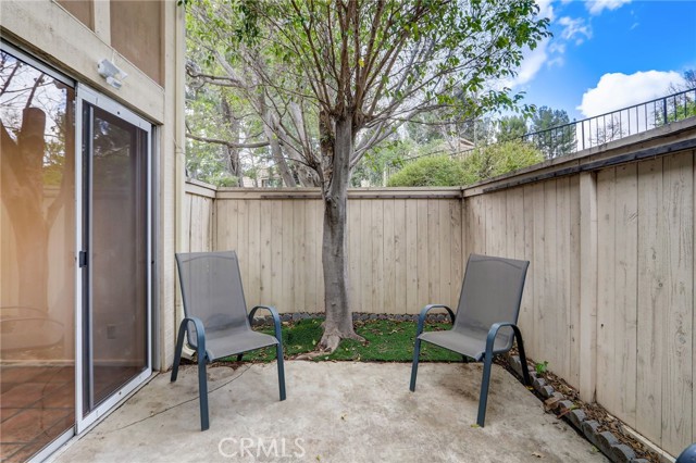 Detail Gallery Image 50 of 62 For 18130 Andrea Cir #1,  Northridge,  CA 91325 - 3 Beds | 2/1 Baths