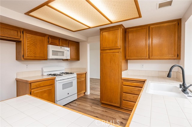 Detail Gallery Image 23 of 40 For 2425 Garland Way, Hemet,  CA 92545 - 4 Beds | 3 Baths
