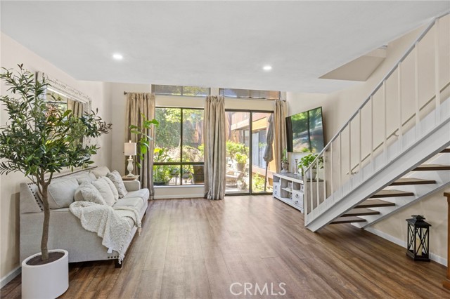 Detail Gallery Image 2 of 24 For 14133 Bayside Dr, Norwalk,  CA 90650 - 1 Beds | 1 Baths