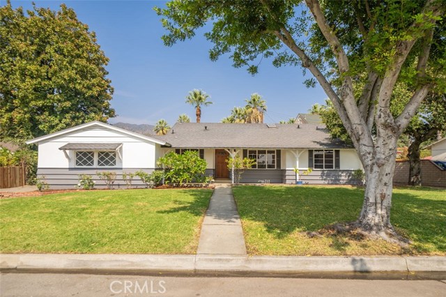 853 E Comstock Ave, Glendora, CA 91741