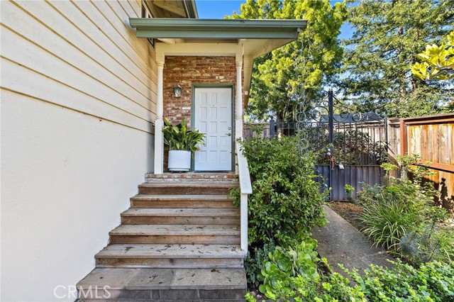 Detail Gallery Image 2 of 32 For 1909 Pineridge, Cambria,  CA 93428 - 2 Beds | 2 Baths