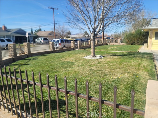 Detail Gallery Image 6 of 43 For 21000 79th, California City,  CA 93505 - 3 Beds | 2 Baths