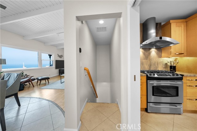 3605 Crest Drive, Manhattan Beach, California 90266, 2 Bedrooms Bedrooms, ,1 BathroomBathrooms,Residential,Sold,Crest,SB21199066