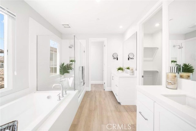 Detail Gallery Image 12 of 23 For 117 Donati, Irvine,  CA 92602 - 4 Beds | 3 Baths