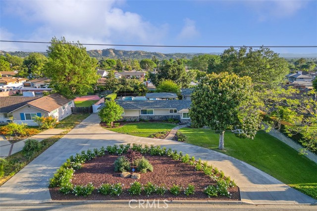 Detail Gallery Image 2 of 56 For 726 E Sierra Madre Ave, Glendora,  CA 91741 - 5 Beds | 2/1 Baths