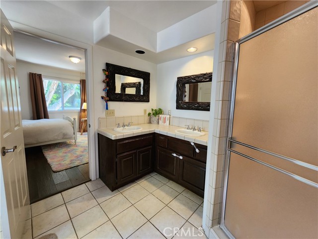 Detail Gallery Image 14 of 27 For 23747 Oakfield Rd, Hidden Hills,  CA 91302 - 5 Beds | 3/1 Baths