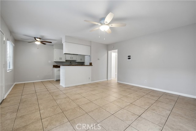 Detail Gallery Image 4 of 11 For 912 Gladys Ave #2,  Long Beach,  CA 90804 - 2 Beds | 1 Baths
