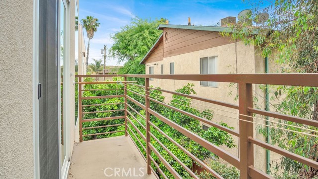 Detail Gallery Image 15 of 45 For 9237 Wakefield Ave #11,  Panorama City,  CA 91402 - 4 Beds | 3/1 Baths