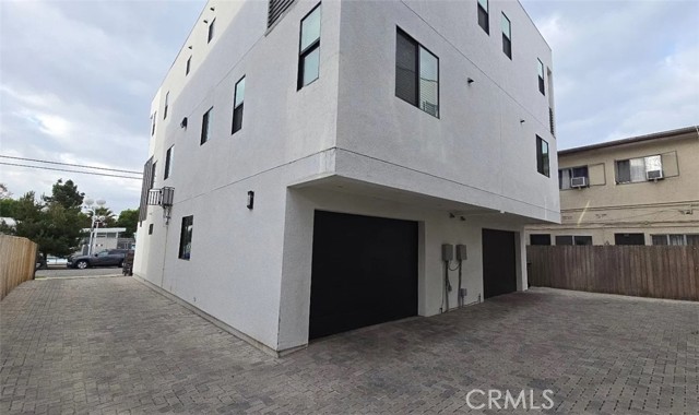 Detail Gallery Image 6 of 23 For 6417 1/2 Lexington Ave, Los Angeles,  CA 90038 - 4 Beds | 4 Baths