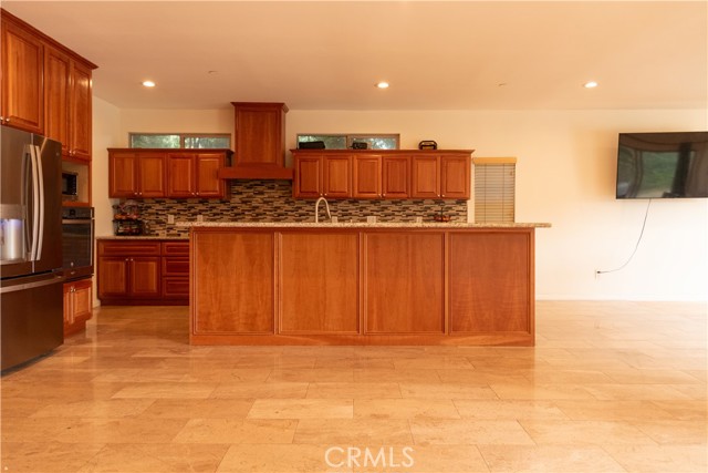 Detail Gallery Image 8 of 55 For 1137 N Banning Bld, Wilmington,  CA 90744 - 4 Beds | 5 Baths