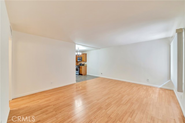 Detail Gallery Image 4 of 15 For 21219 Roscoe Blvd. #111,  Canoga Park,  CA 91304 - 1 Beds | 1 Baths