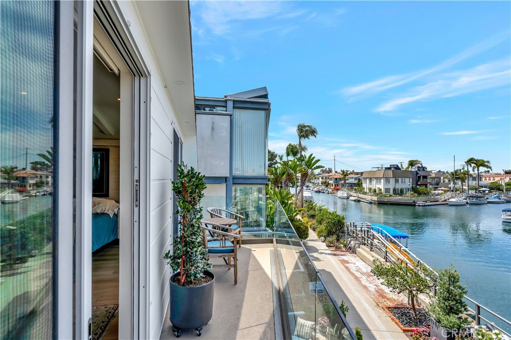5614 Naples Canal