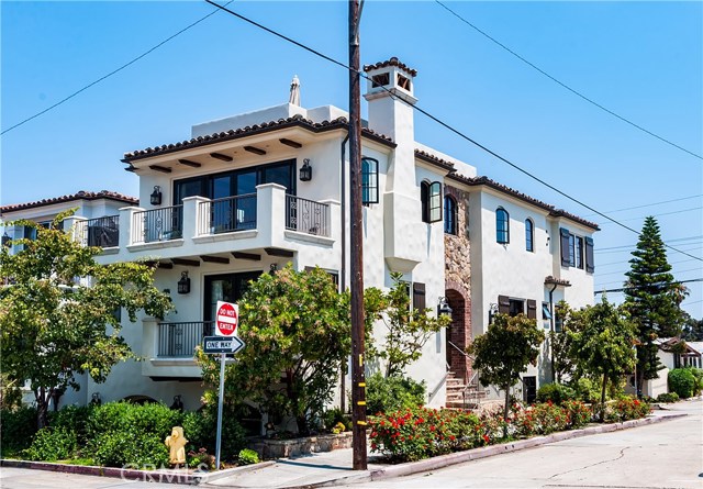 2818 Morningside Drive, Hermosa Beach, California 90254, 5 Bedrooms Bedrooms, ,4 BathroomsBathrooms,Residential,Sold,Morningside,SB17244610