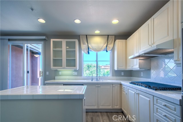 15 Riva Drive, Newport Coast CA: https://media.crmls.org/medias/cc4013fe-0836-45ae-9b54-9e712f01415e.jpg