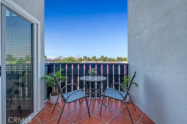 Detail Gallery Image 21 of 50 For 18645 Hatteras St #230,  Tarzana,  CA 91356 - 3 Beds | 2 Baths