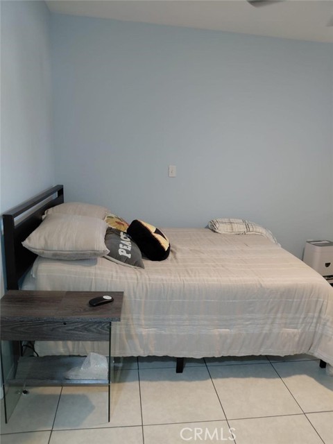 1245 Auburn Street, Hemet CA: https://media.crmls.org/medias/cc40ea1e-ca79-404d-bfce-bd0c938f081a.jpg