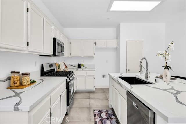 Detail Gallery Image 7 of 47 For 3773 Mission Peak, Palm Springs,  CA 92262 - 2 Beds | 2 Baths