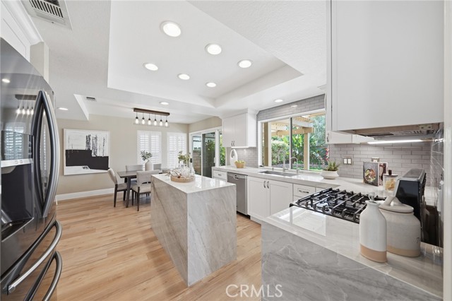 17350 Summer Oak Pl, Yorba Linda CA: https://media.crmls.org/medias/cc40f535-42a3-4bb7-a842-f6e983447552.jpg