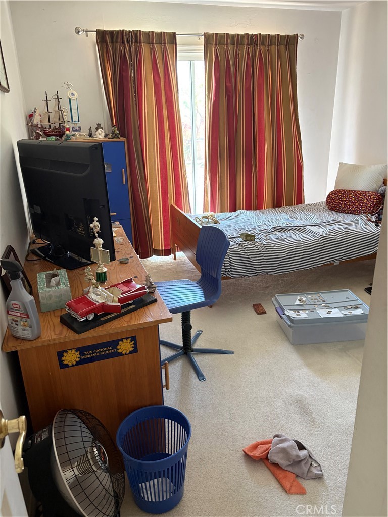 https://media.crmls.org/medias/cc410bb1-1af2-4343-ba66-d361a9a48833.jpg?preset=X-Large